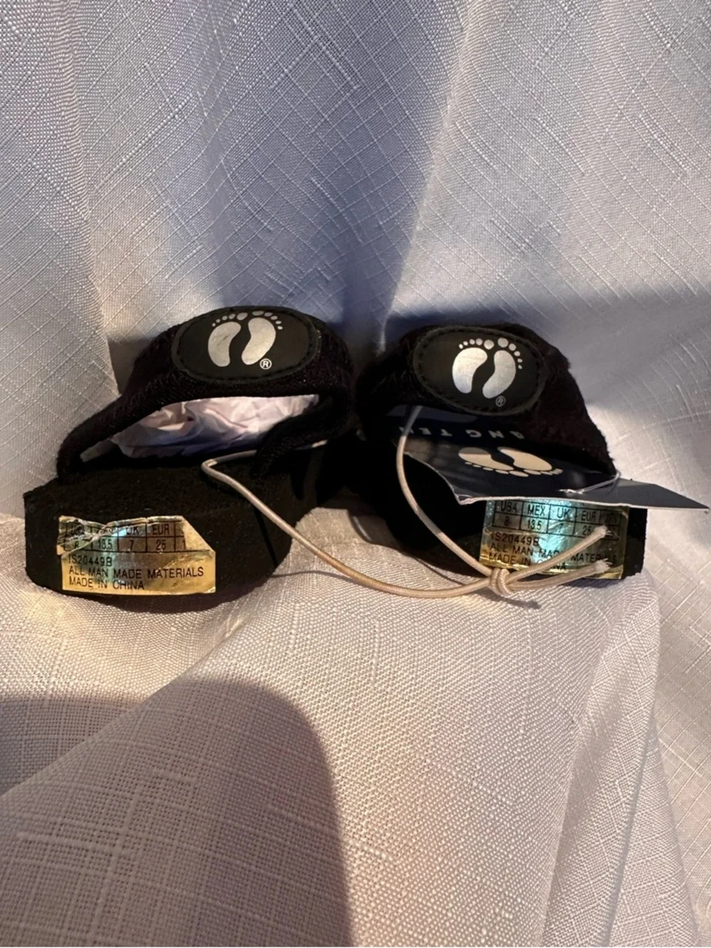 NWT Toddler Neoprene Sandals Size 8